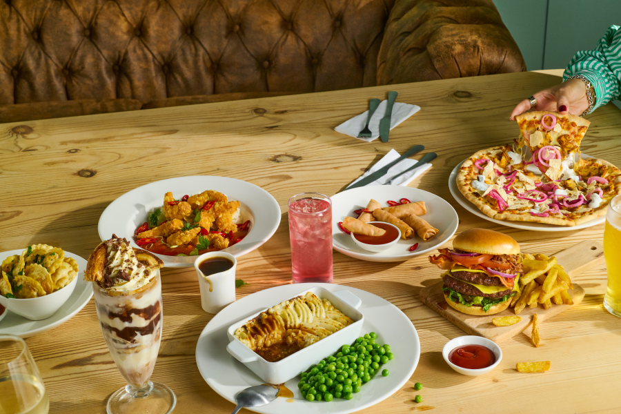 cookhouse_and_pub_aw25_mains_group